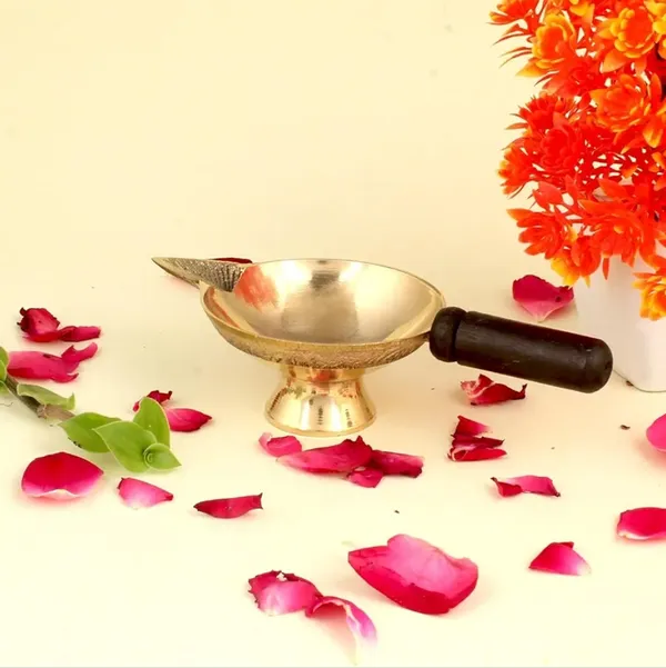 Shreeja_Shilpcraft_Handmade_Pure_Brass_Diya_Set_of_2_with_Wooden_Handle