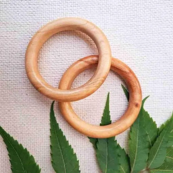 Neem_Wooden_Baby_Teether_Dumble_10Cm_And_Ring_7_5_Cm_Shapes_(Set_Of_Combo__3)