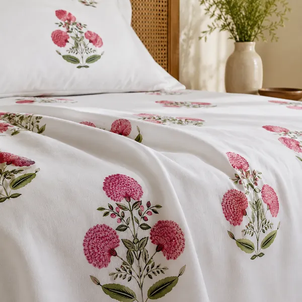 Pink_Floral_Handloom_Bedsheet_Set_with_2_Pillow_Covers_|__Gift_Packaging