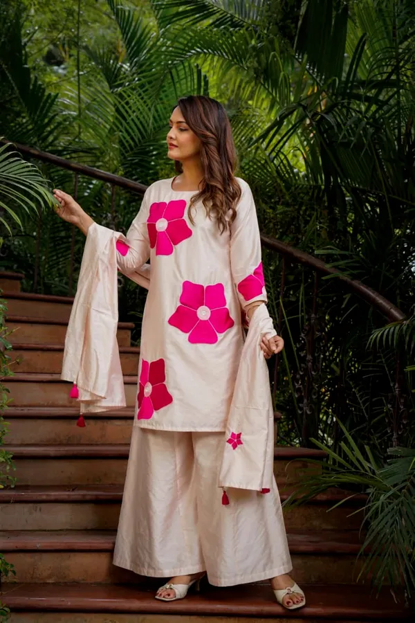 Off_White_Cotton_Blend_Straight_Kurta_Set_With_Dupatta_For_Women