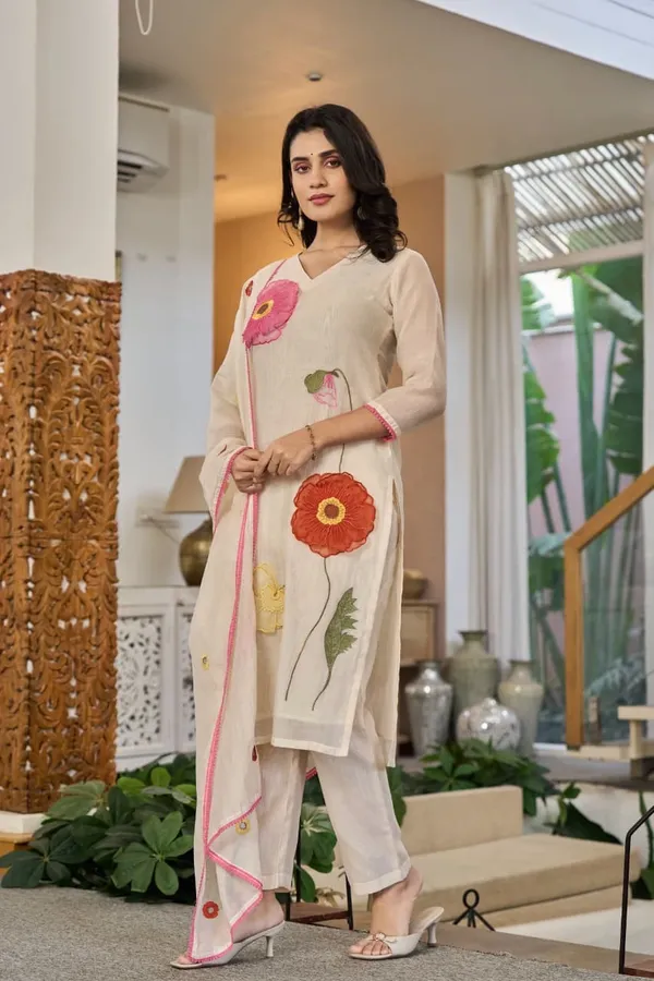 Off_White_Cotton_Blend_Floral_Embroidered_Kurta_Set_With_Dupatta_For_Women