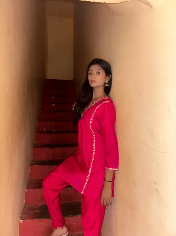 Pink_Cotton_Blend_Embroidered_Kurta_Set_For_Women