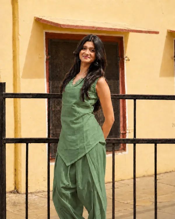 Chhavi_–_mehndi_green_Cotton_Co-ord_Set_for_Women