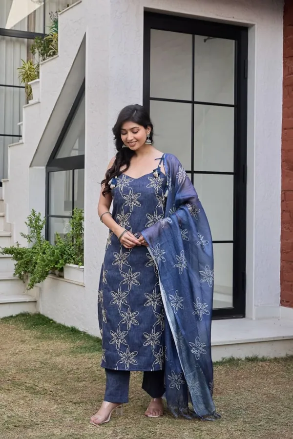 Blue_Cotton_Blend_Floral_Embroidered_Kurti_Set_With_Dupatta_For_Women