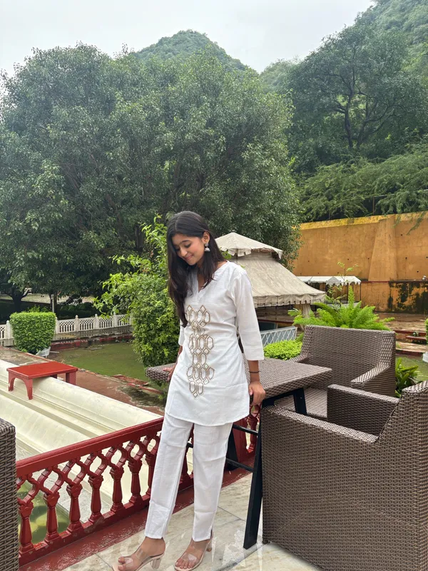 White_Cotton_Blend_Embroidered_Co-Ord_Set_For_Women