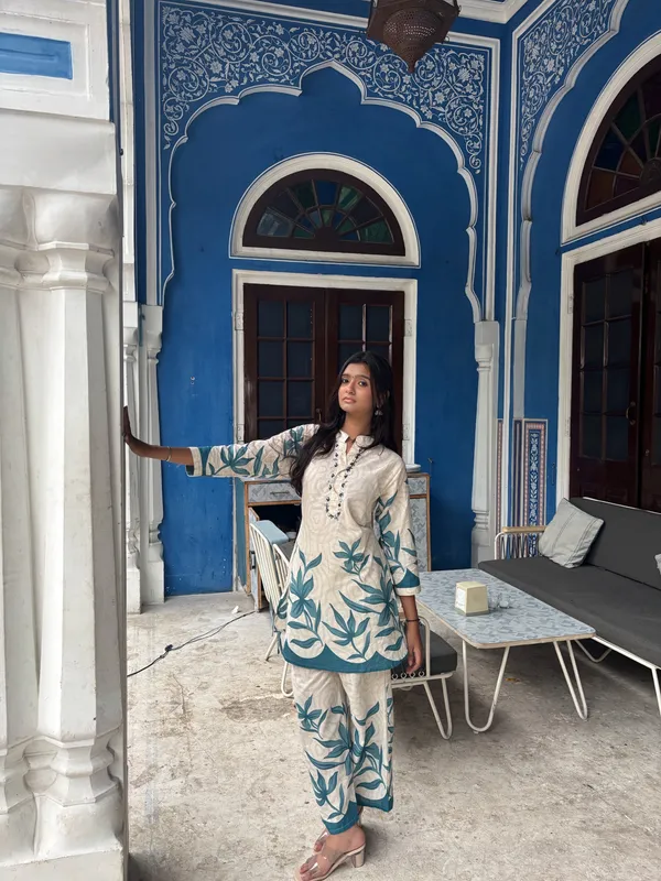Blue_And_White_Cotton_Blend_Floral_Print_Kurta_Palazzo_Set_For_Women
