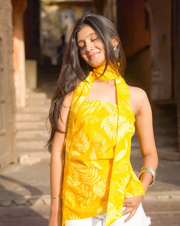 Dua_Sunshine_Yellow_Short_Kurti_|_Lightweight_Everyday_Ethnic_Wear_|_indiva