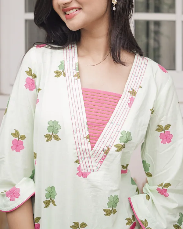 Sage_Green_Floral_Printed_Short_Kurti_with_Farsi_Pants_Co-Ord_Set