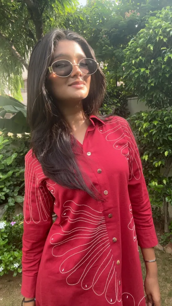 Red_Cotton_Blend_Embroidered_Kurti_Set_For_Women