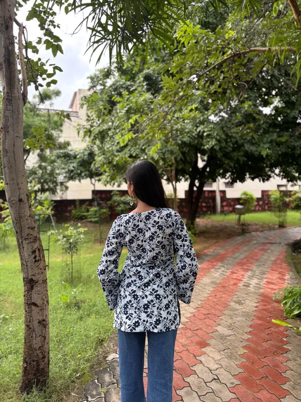 Nazm_Floral_Bell_Sleeve_Cotton_Top_|_Printed_Short_Kurti_|_invida