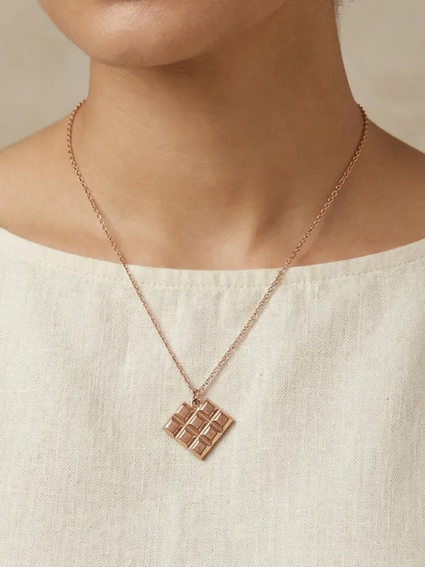 Rose_Golden_Stainless_Steel_Modern_Necklace_For_Woman