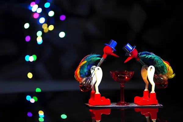 Mango_Pie_Rangoli_Drinking_Bird_Blue_Red_Yellow