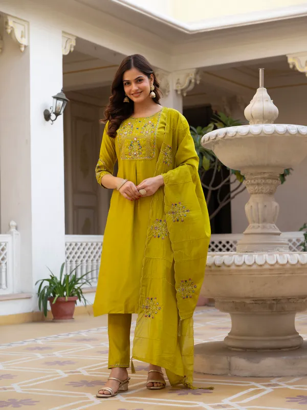 Mustard_Yellow_Viscose_Embroidered_Kurta_Pant_Set_For_Women