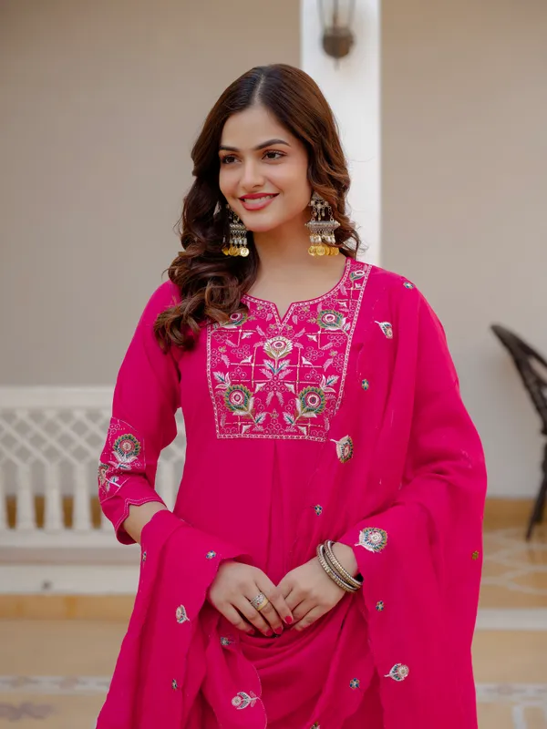 Pink_Viscose_Embroidered_Kurta_Pant_Set_For_Women