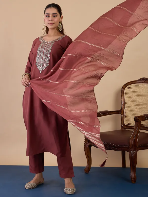 Brown_Women's_Traditional_Embroidered_Kurta_Pant_Set_with_Silk_Dupatta_|_Women's_Ethnic_Wear