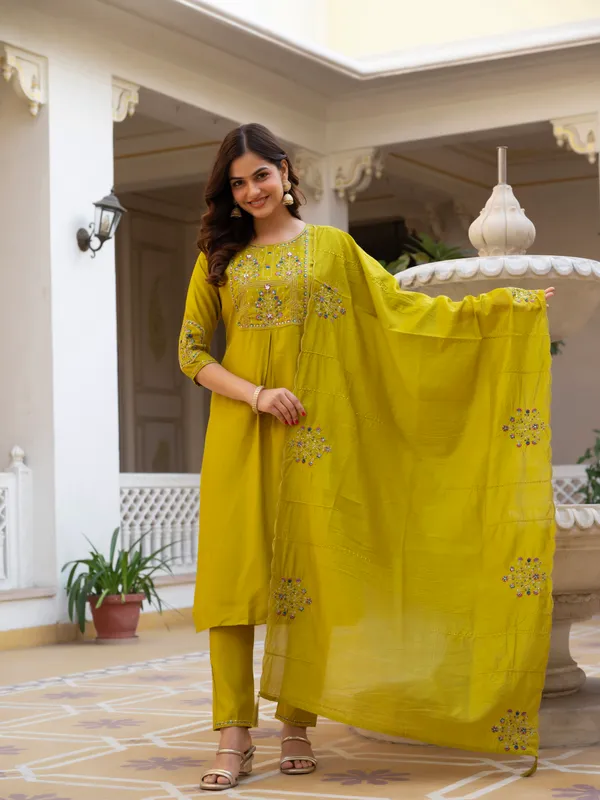 Mustard_Yellow_Viscose_Embroidered_Kurta_Pant_Set_For_Women