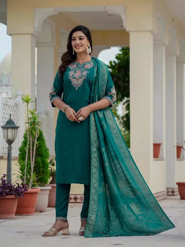 Rama_Green_Romal_Silk_Sequins_Embroidered_Kurta_Pant_Set_For_Women