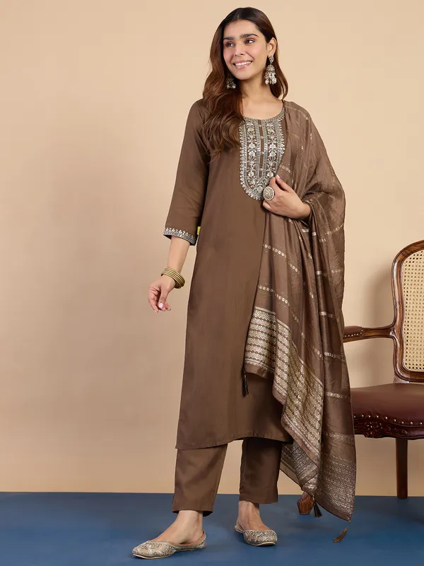 Brown_Elegant_Embroidered_Kurta_Pant_Set_with_Silk_Dupatta_|_Women's_Ethnic_Wear