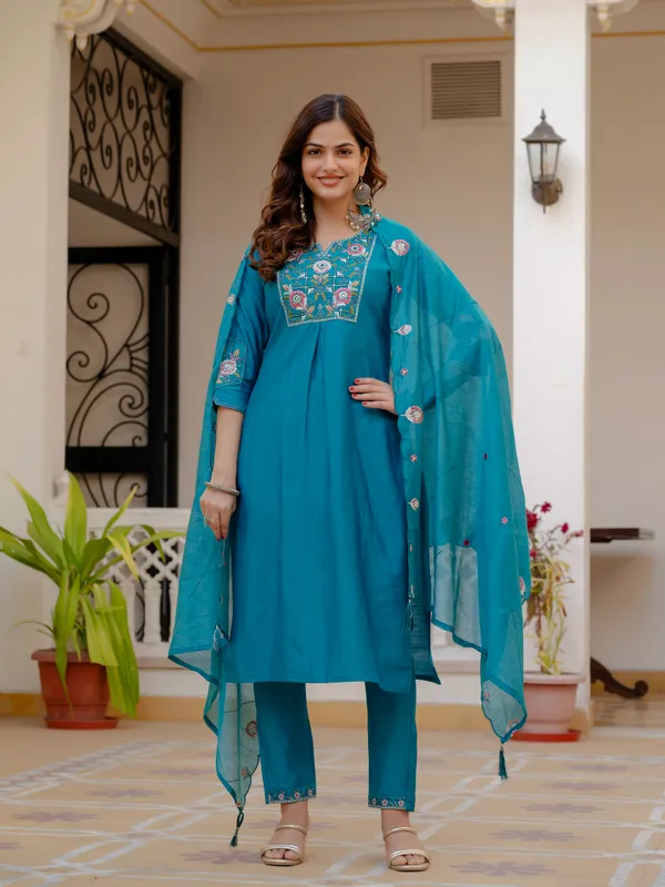 Blue_Firozi_Viscose_Embroidered_Kurta_Pant_Set_For_Women