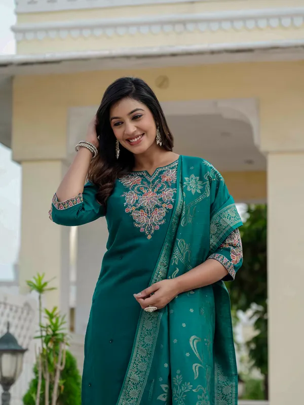 Rama_Green_Romal_Silk_Sequins_Embroidered_Kurta_Pant_Set_For_Women
