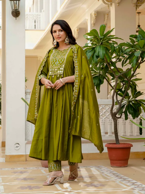Mahendi_Green_Viscose_Mirror_Work_Kurta_Pant_Set_For_Women