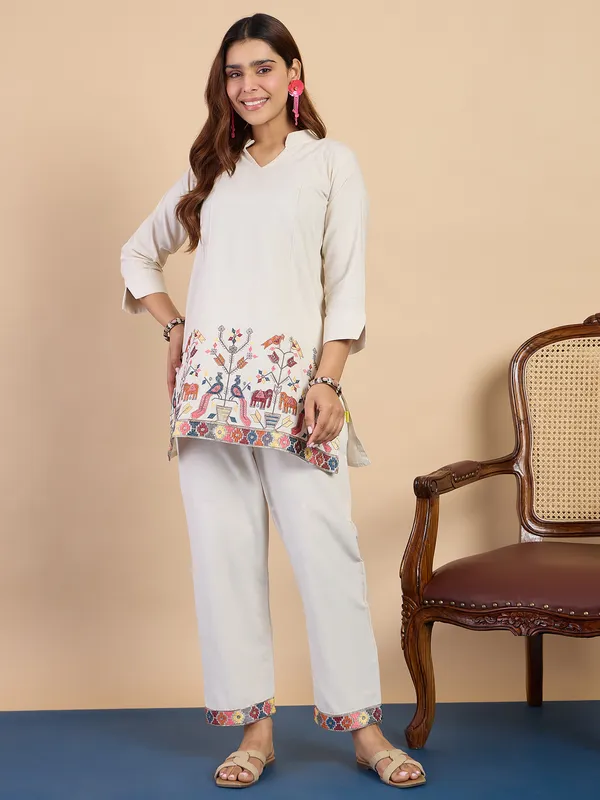 Off_White_Pure_Cotton_Designer_Embroidered_Co-Ord_Set_For_Women