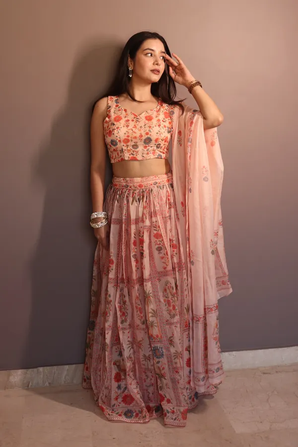 Pastel_Floral_Pure_Organza_Lehenga_Set_with_Sleeveless_Blouse_&_Designer_Dupatta