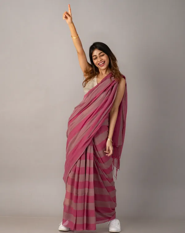 Premium_Linen_Cotton_Digital_Printed_Saree_with_Satin_Banglory_Blouse_&_Tassel_Detailing