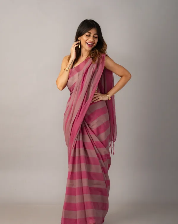 Premium_Linen_Cotton_Digital_Printed_Saree_with_Satin_Banglory_Blouse_&_Tassel_Detailing