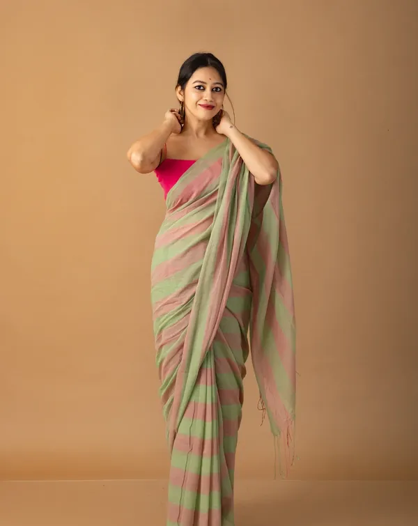 Premium_Linen_Cotton_Digital_Printed_Saree_with_Satin_Banglory_Blouse_&_Tassel_Detailing