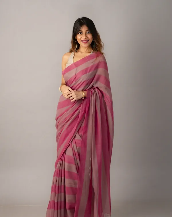 Premium_Linen_Cotton_Digital_Printed_Saree_with_Satin_Banglory_Blouse_&_Tassel_Detailing