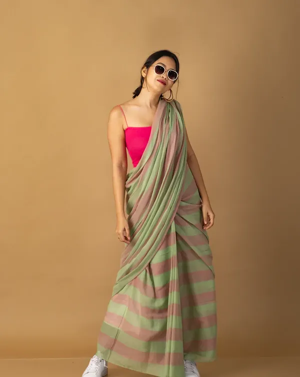Premium_Linen_Cotton_Digital_Printed_Saree_with_Satin_Banglory_Blouse_&_Tassel_Detailing