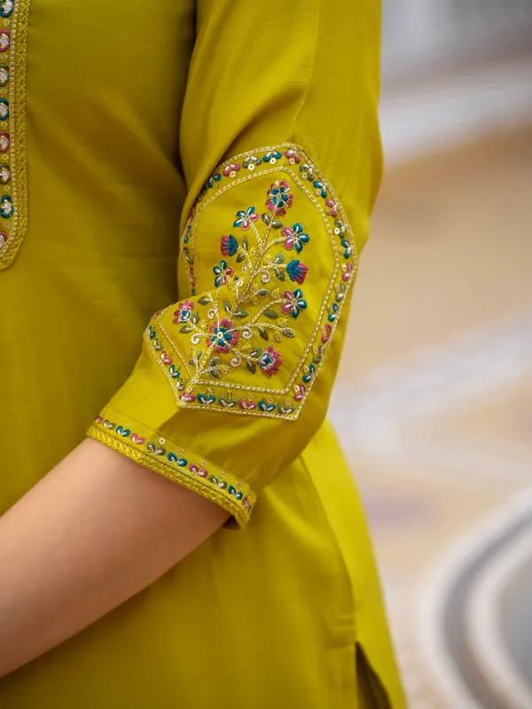 Mustard_Yellow_Viscose_Embroidered_Kurta_Pant_Set_For_Women