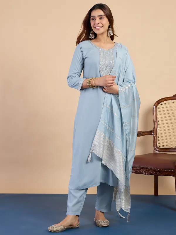 Grey_Women's_Traditional_Embroidered_Kurta_Pant_Set_with_Silk_Dupatta_|_Women's_Ethnic_Wear