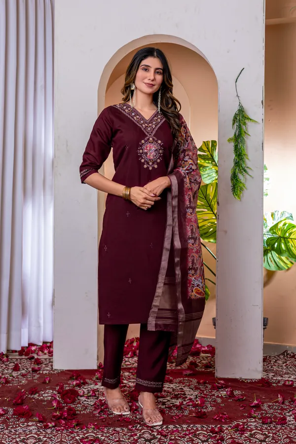 maroon_Viscose_Embroidered_Kurta_Pant_Set_For_Women