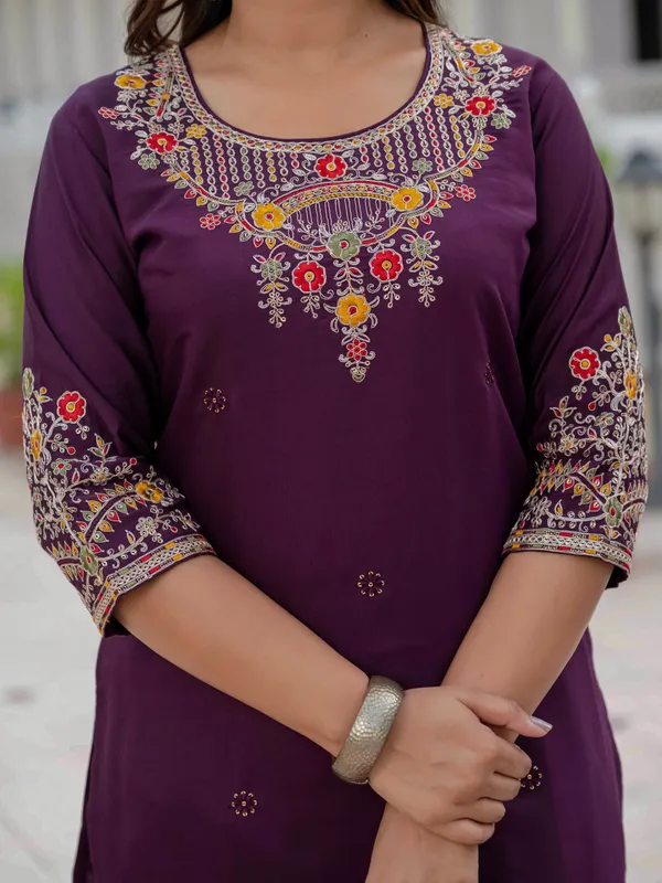 Purple_Romal_Silk_Sequins_Embroidered_Kurta_Pant_Set_For_Women