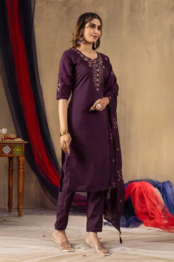 Deep_Purple_Roman_Silk_Floral_Embroidered_Kurta_Pant_Set_For_Women