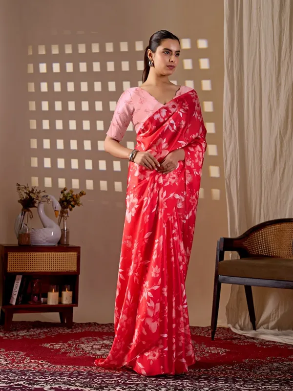 Red_Floral_Digital_Print_Soft_Satin_Georgette_Saree_with_Matching_Blouse_Piece_for_Women