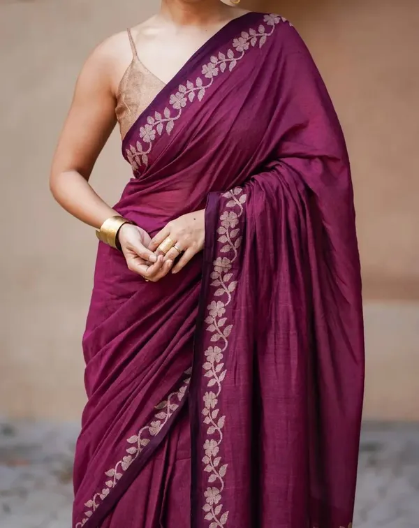 Elegant_Linen_Cotton_Digital_Printed_Saree_with_Satin_Banglory_Blouse_&_Tassel_Detailing