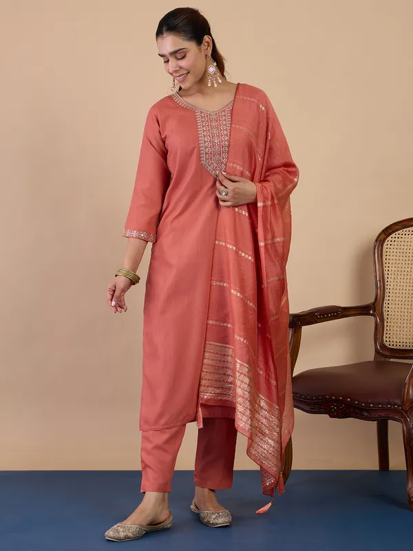 Peach_Women's_Traditional_Embroidered_Kurta_Pant_Set_with_Silk_Dupatta_|_Women's_Ethnic_Wear
