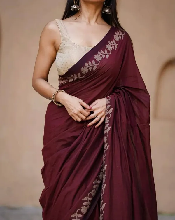 Elegant_Linen_Cotton_Digital_Printed_Saree_with_Satin_Banglory_Blouse_&_Tassel_Detailing