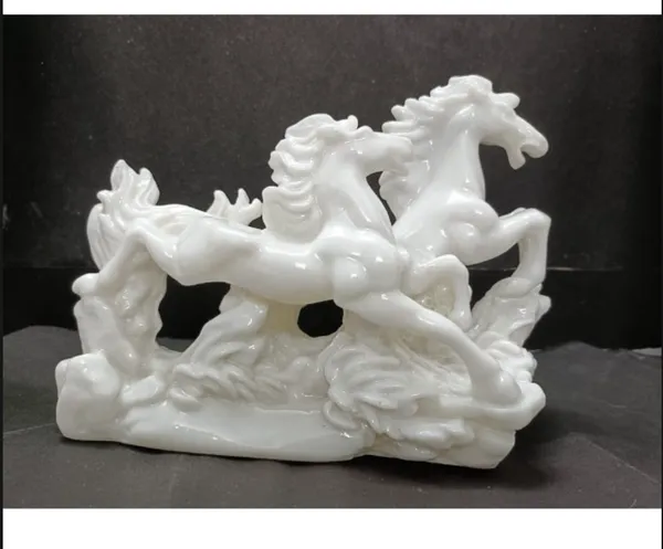 Premium_Stone_White_Jade_Hand-Carved_Galloping_Horse_Sculpture