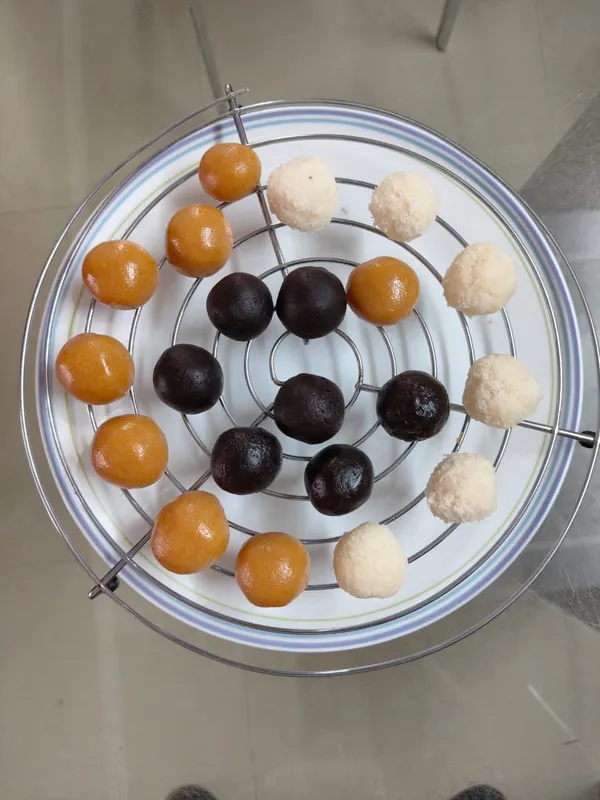 Pistachio_Truffles_-_Set_Of_6