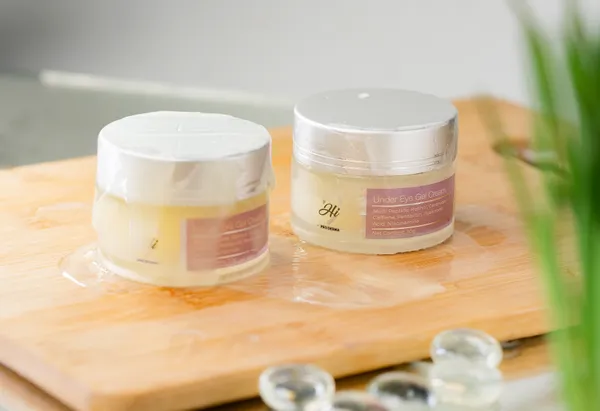 Under_Eye_Gel_Cream_With_Retinol_Caffeine_And_Multi_Peptide