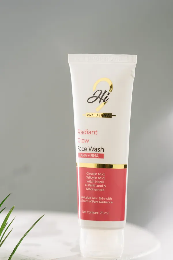 Derma_Radiant_Glow_Face_Wash_With_Aha_Bha_And_Glycolic_Acid