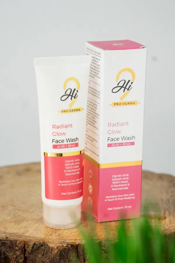 Derma_Radiant_Glow_Face_Wash_With_Aha_Bha_And_Glycolic_Acid