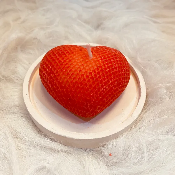 Heartshaped_Strawberry_Decorative_Candle