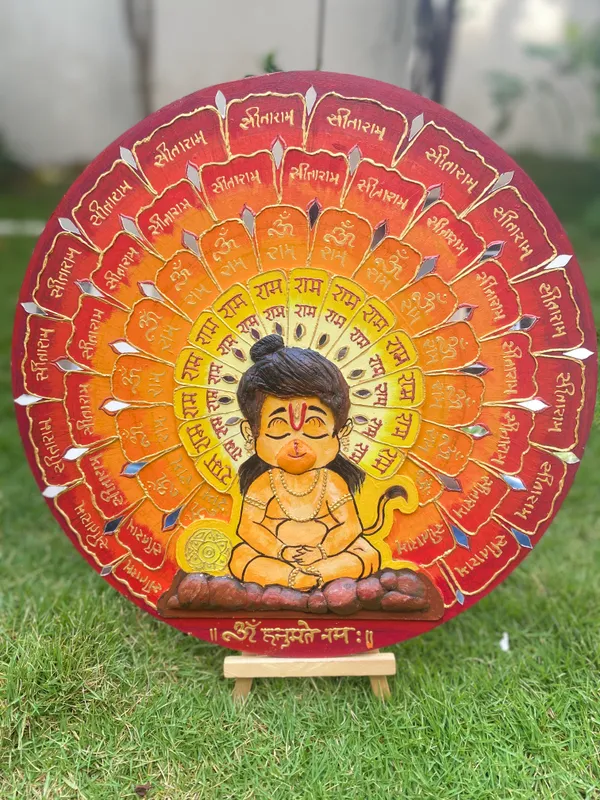 Wooden_Hanuman_Chalisa_Decorative_Showpiece_With_108_Names_Of_Lord_Ram