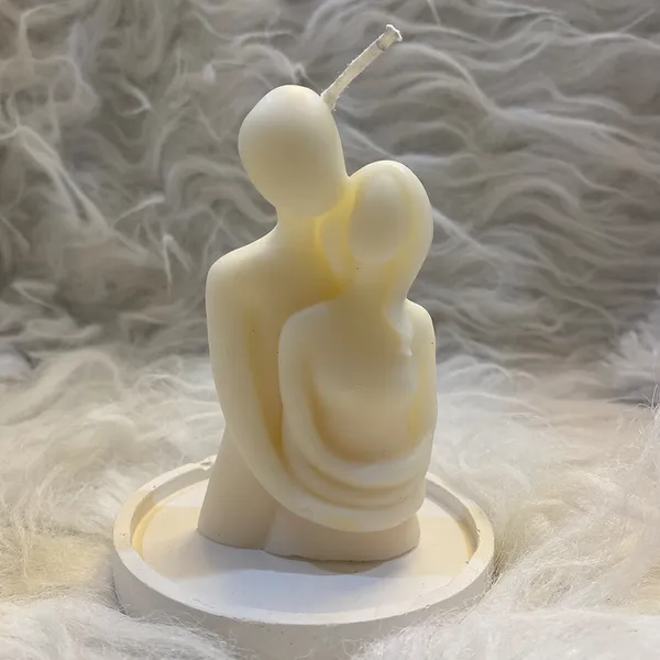 Couple_Embrace_Decorative_Wax_Candle