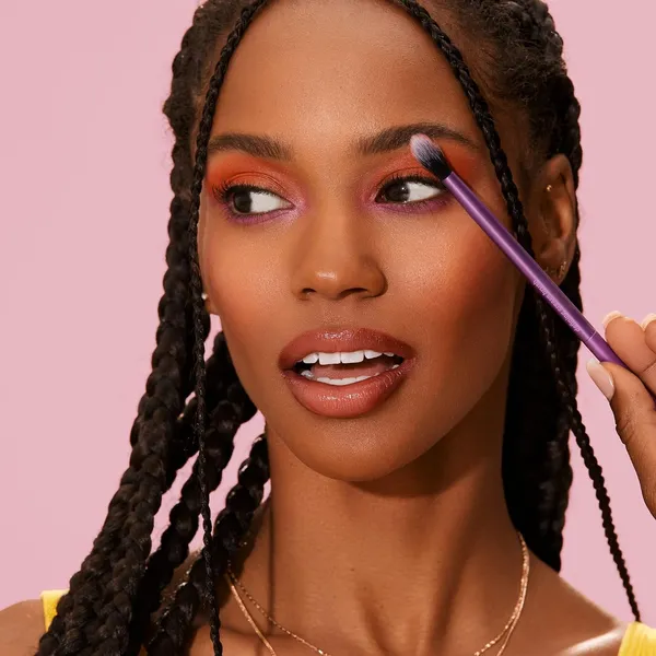 Real_Techniques_Eyeshadow_Brush_Set_Makeup_With_Gel_Eyeliner_Flat_Eye_And_Eyelash_Brushes_Purple_8_Piece